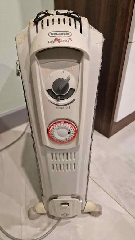 Photo of free Delonghi oil filled radiator 2kw (Far Bletchley MK3) #1