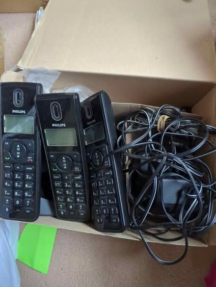 Photo of free Phillips 3x wireless phone (IG4) #1