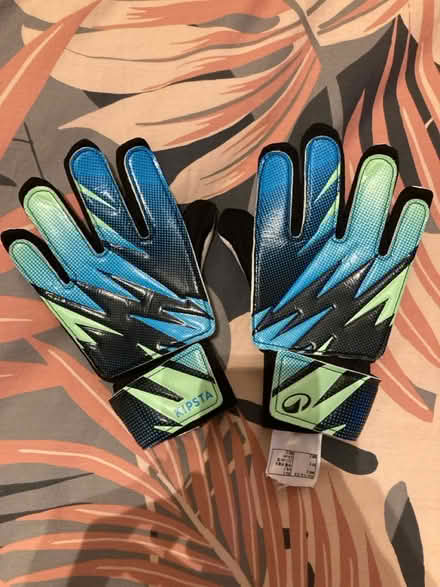 Photo of free Kids goalie gloves (Balham) #1