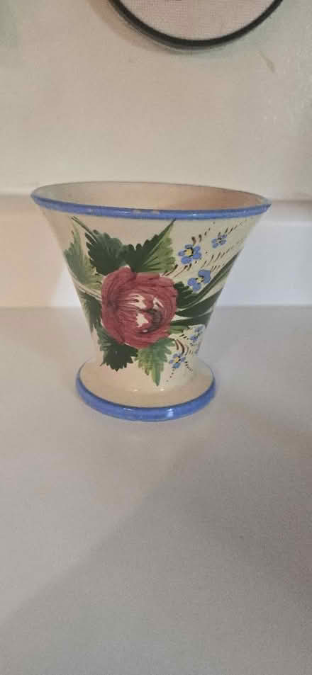 Photo of free Vintage Italian Floral Vase (Bellflower) #2