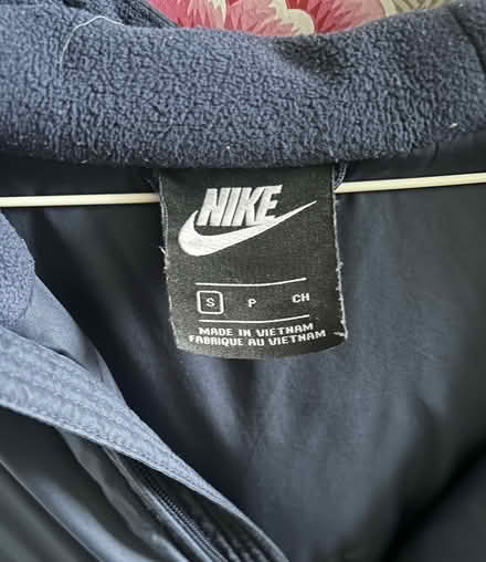 Photo of free Nike men’s jacket - S (TW2 whitton) #3