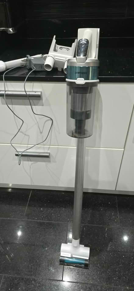 Photo of free Samsung cordless hoover (Becontree RM8) #1
