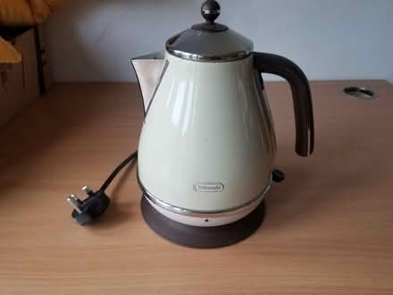 Photo of free Cream Delonghi kettle (Gloucester) #2