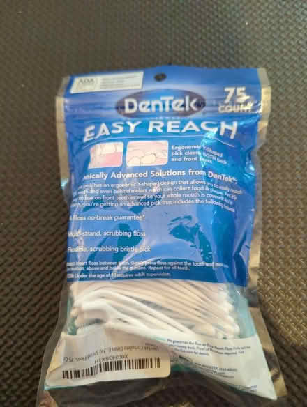 Photo of free Dentek Easy Reach Complete Clean Floss Picks (Merton SW19) #2
