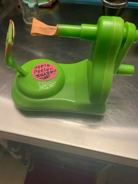 Photo of free 🍎 Apple Peeler (Ossining NY10562 near fmrs mkt) #1