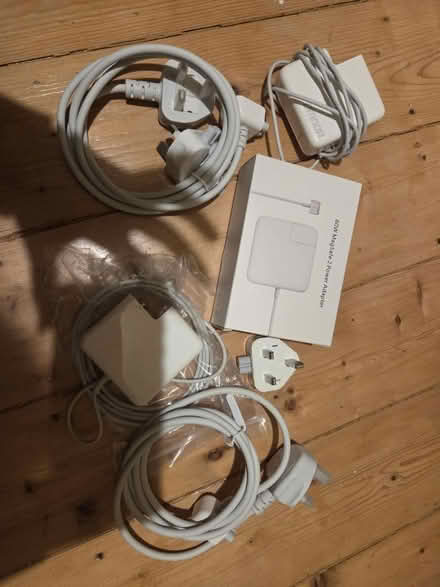 Photo of free MagSafe Chargers x3 and Cables x2 (Prestwich M25) #1