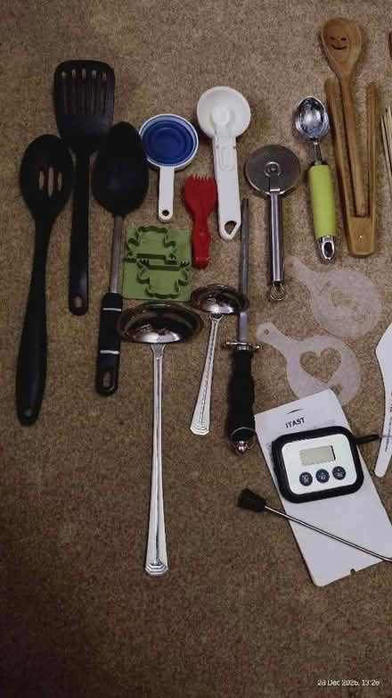 Photo of free Variety of Kitchen Items (2) (Totteridge HW HP13) #1