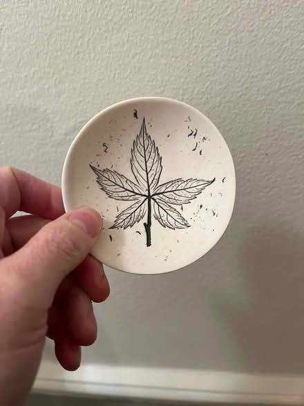 Photo of free Small ceramic dish with leaf (Shepherds Bush W14) #1