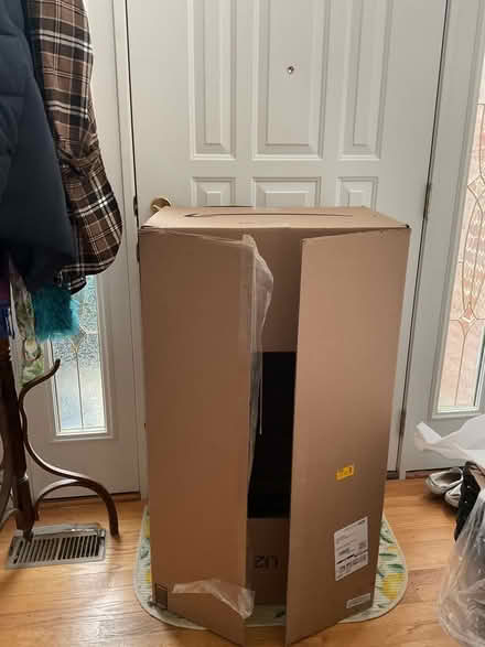 Photo of free HUGE Amazon Box (Alexandria/ Franconia) #1