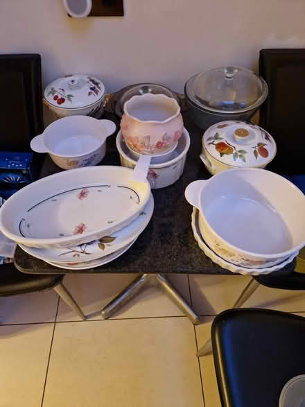 Photo of free Crockery (Lilliput. Poole.) #1