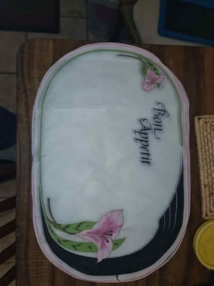 Photo of free A dozen placemats (Dalston E8) #1