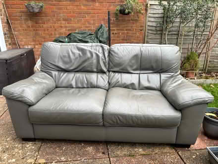 Photo of free Sofa (RH19) #2
