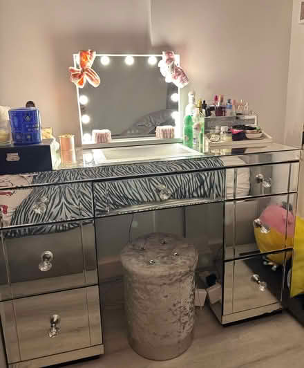 Photo of free Vanity Table (SE10 Greenwich) #2