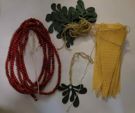 Photo of free Home made Christmas decor (Cabbagetown / S St James Town) #2