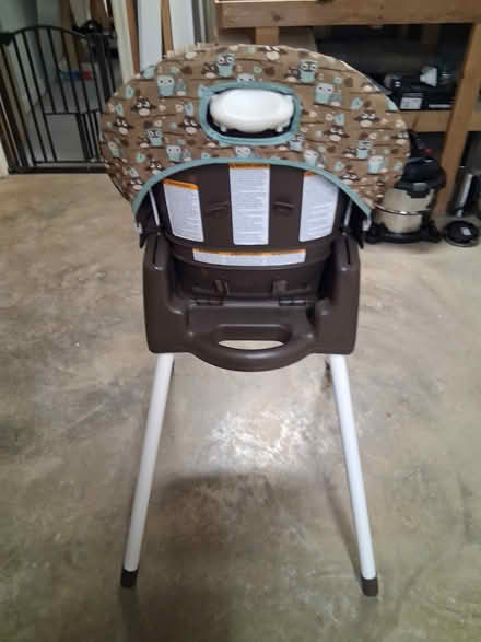 Photo of free Graco high chair (Ruckersville VA, Twin Lakes) #4