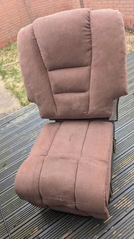 Photo of free One seater recliner (North Hykeham) #1