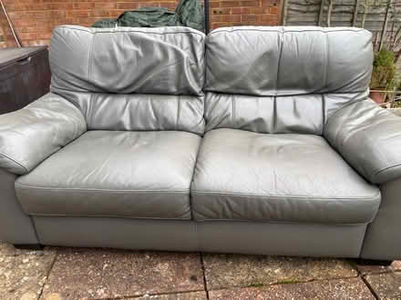 Photo of free Sofa (RH19) #1