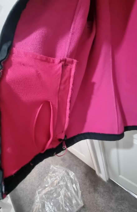 Photo of free Windbreaker Jacket (B37 6DN) #2