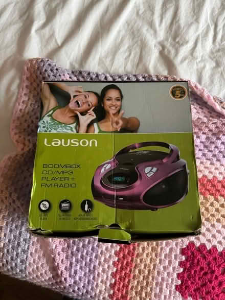 Photo of free Pink radio (Hulme M15) #1