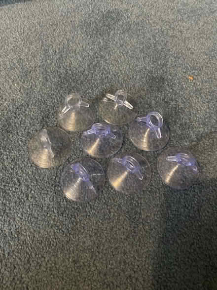 Photo of free suction hooks (Winson Green B18) #1