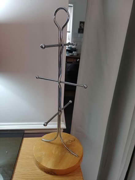 Photo of free Mug Tree (Hollybush NP44) #1