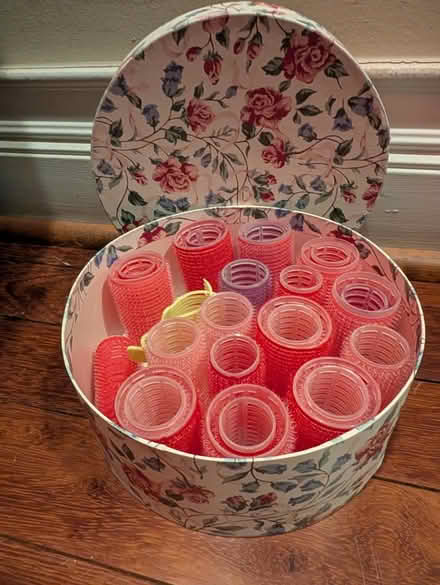 Photo of free Hair curling kit (Park View - Colombia Heights) #1