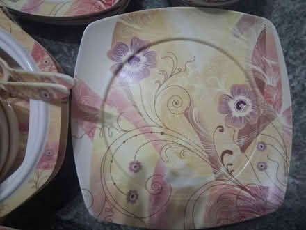 Photo of free Dinner set (DE3 0PW) #4