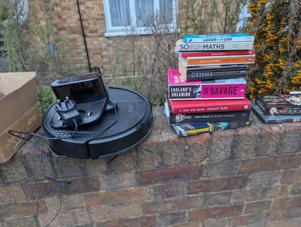 Photo of free A lot of stuff (N16 9N, Clissold Park) #3