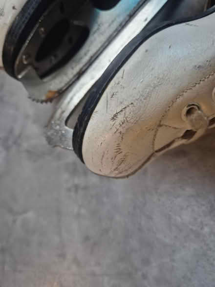 Photo of free Girls ice skates size 13 (eu32) (Hanworth TW13) #3