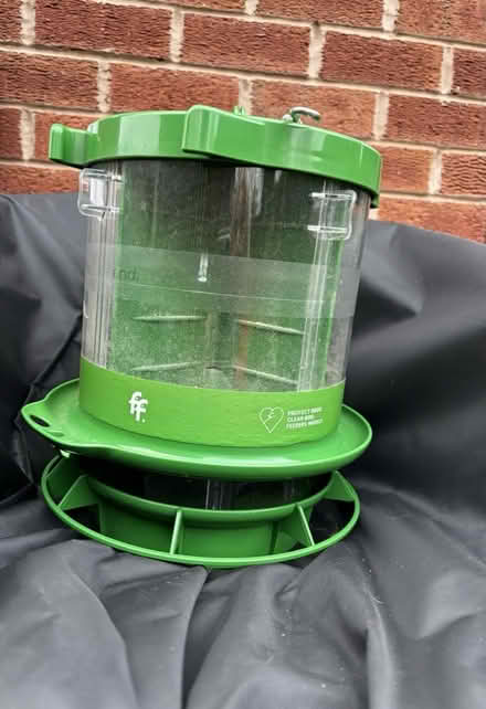 Photo of free Very large bird feeder (Longton) #1