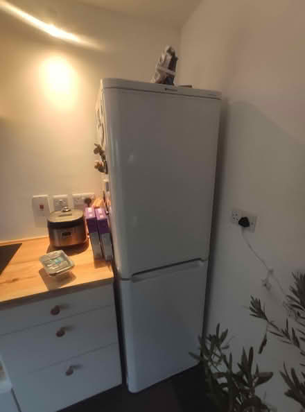 Photo of free Fully working fridge freezer (Se5) #2