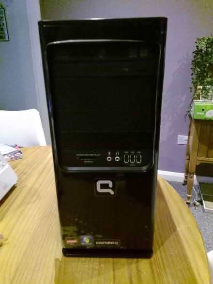 Photo of free Second Desktop Computer Linux Mint (Walton on the Hill L4) #1