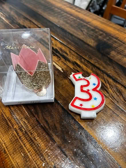 Photo of free Little birthday clip and #3 candle (Downtown Sunnyvale) #1