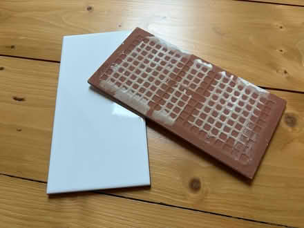 Photo of free 10x white metro tiles 10cm x 20cm (Highgate N6) #2