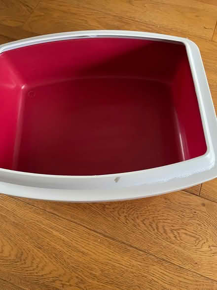 Photo of free Litter tray (Northleach GL54) #1