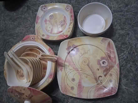 Photo of free Dinner set (DE3 0PW) #2