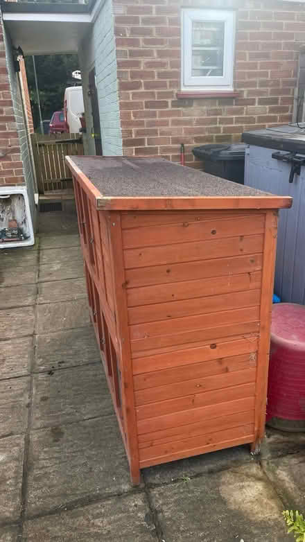 Photo of free Guinea pig/rabbit hutch (Guildford GU2 9NH) #1
