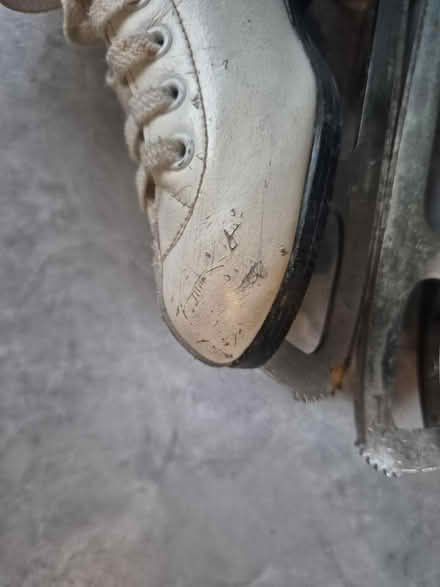 Photo of free Girls ice skates size 13 (eu32) (Hanworth TW13) #4