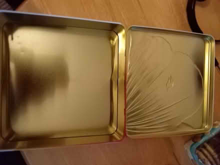 Photo of free Pretty Square Tin (Waterlooville PO8) #2