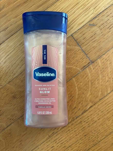 Photo of free vaseline glow lotion (Sunnyvale, CA Ponderosa Park) #1