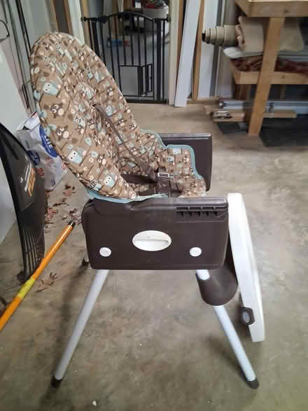 Photo of free Graco high chair (Ruckersville VA, Twin Lakes) #3