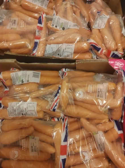 Photo of free Lots of carrots (Loughton IG10) #1