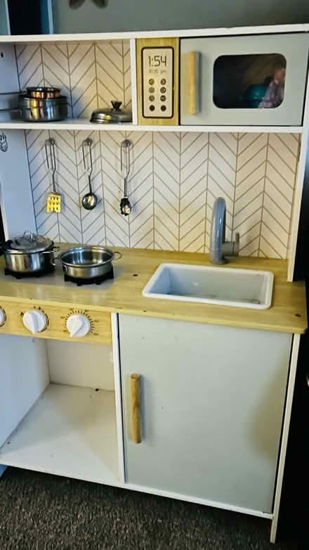 Photo of free Toy kitchen with accessories (MK6 3DJ tinkers bridge) #1