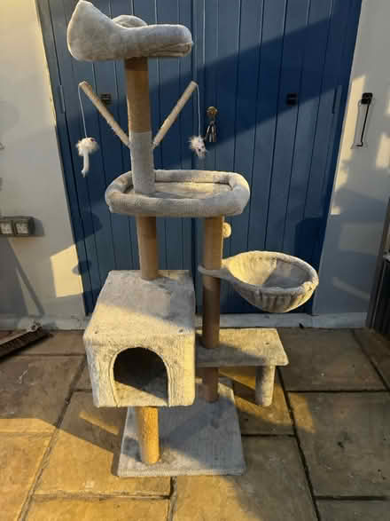 Photo of free Cat tree (Tilehurst RG30) #2