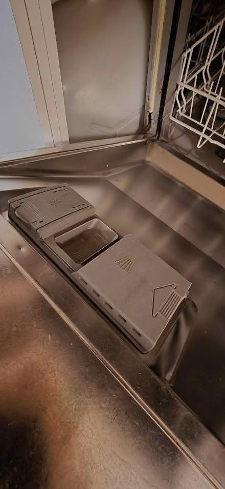 Photo of free Bosch dishwasher (Bearwood HR6) #3