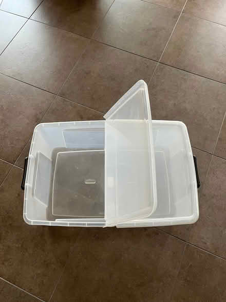 Photo of free Plastic box with lid (Benson OX10) #2