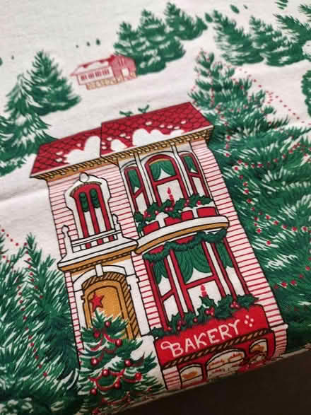 Photo of free Christmas tablecloth (Odenton) #4