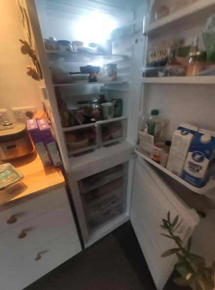 Photo of free Fully working fridge freezer (Se5) #1