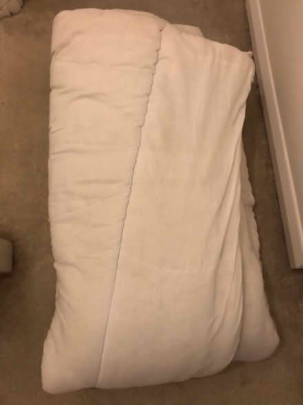 Photo of free Double/king duvet 15 tog (Whitehill SG4) #1