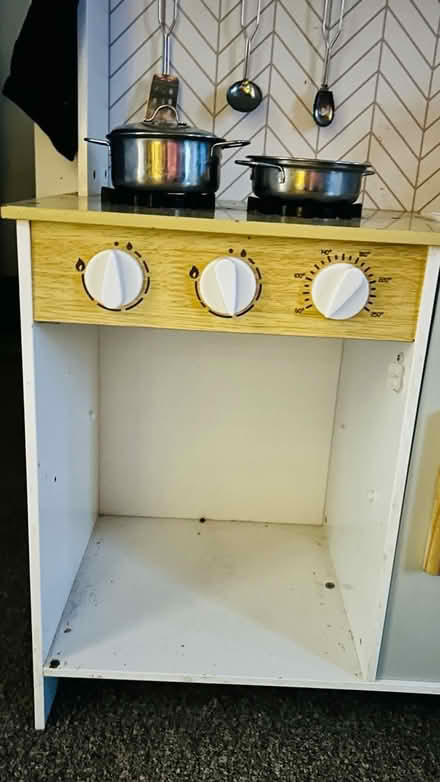 Photo of free Toy kitchen with accessories (MK6 3DJ tinkers bridge) #3